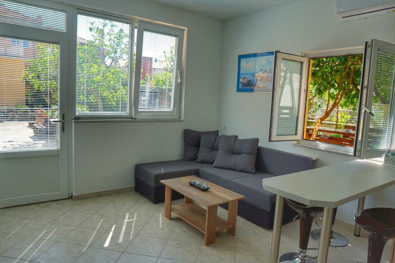 Ferienwohnung Apartman CRO Garden Zadar Exterior foto