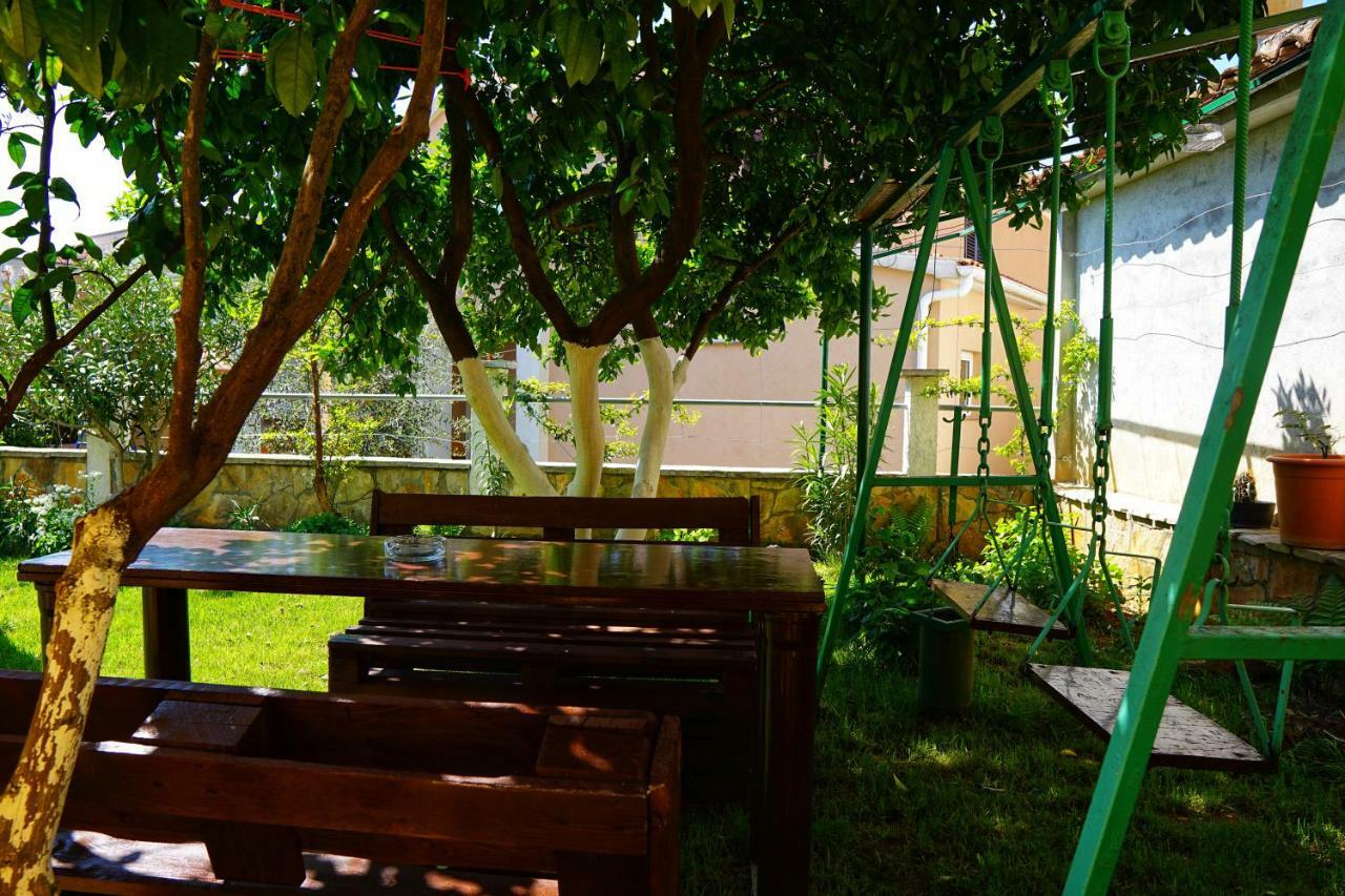 Ferienwohnung Apartman CRO Garden Zadar Exterior foto